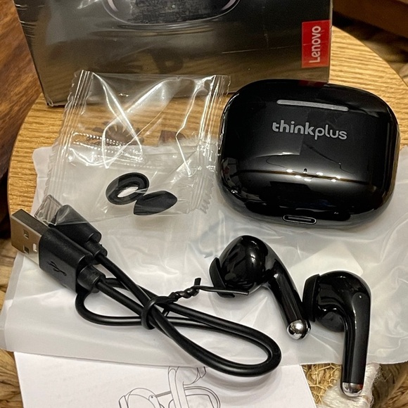 LENOVO ThinkPlus LivePods LP40 Pro Earphones wireless Bluetooth In Black - Picture 7 of 12